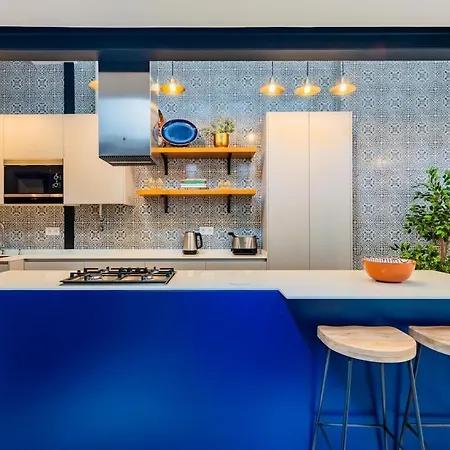 Elegant 2br + Gourmet Kitchen | Mid-term * Lisboa