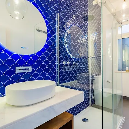 Elegant 2br + Gourmet Kitchen | Mid-term Lejlighed