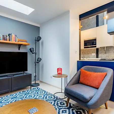 Elegant 2br + Gourmet Kitchen | Mid-term * Lisboa