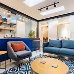 Апартаменти Elegant 2br + Gourmet Kitchen | Mid-term