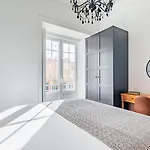 Elegant 2br + Gourmet Kitchen | Mid-term Appartement Lissabon