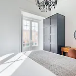 Elegant 2br + Gourmet Kitchen | Mid-term * Лісабон